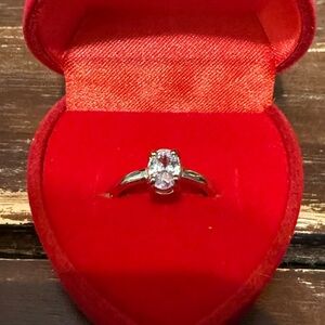 18kt White Gold & Moissanite Women's Ring